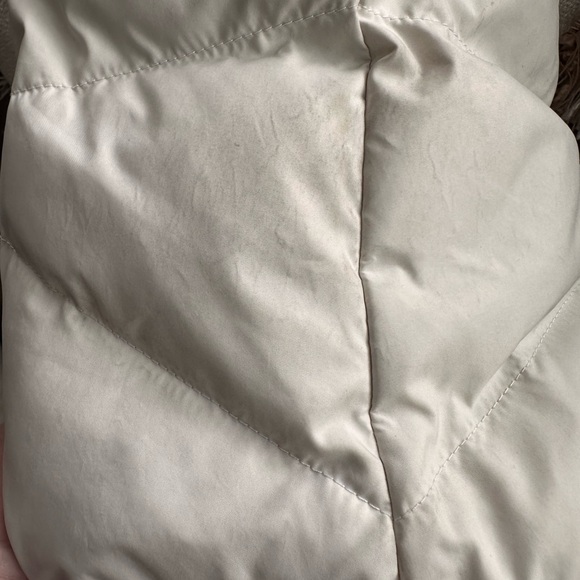 Patagonia Women's Winter White Down Puffer Jacket - Picture 16 of 16